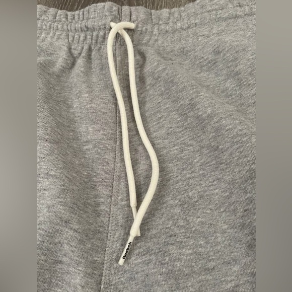 Reebok sweatpants size L - Picture 4 of 5